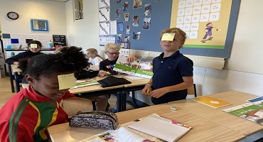 Groep 7A speelt - Wie of wat ben ik